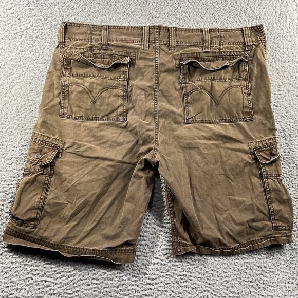 LEVIS CARRIER CARGO SHORTS MENS 42 BROWN FITS 44” WAIST 11” INSEAM POCKETS HIKE - Picture 4 of 8